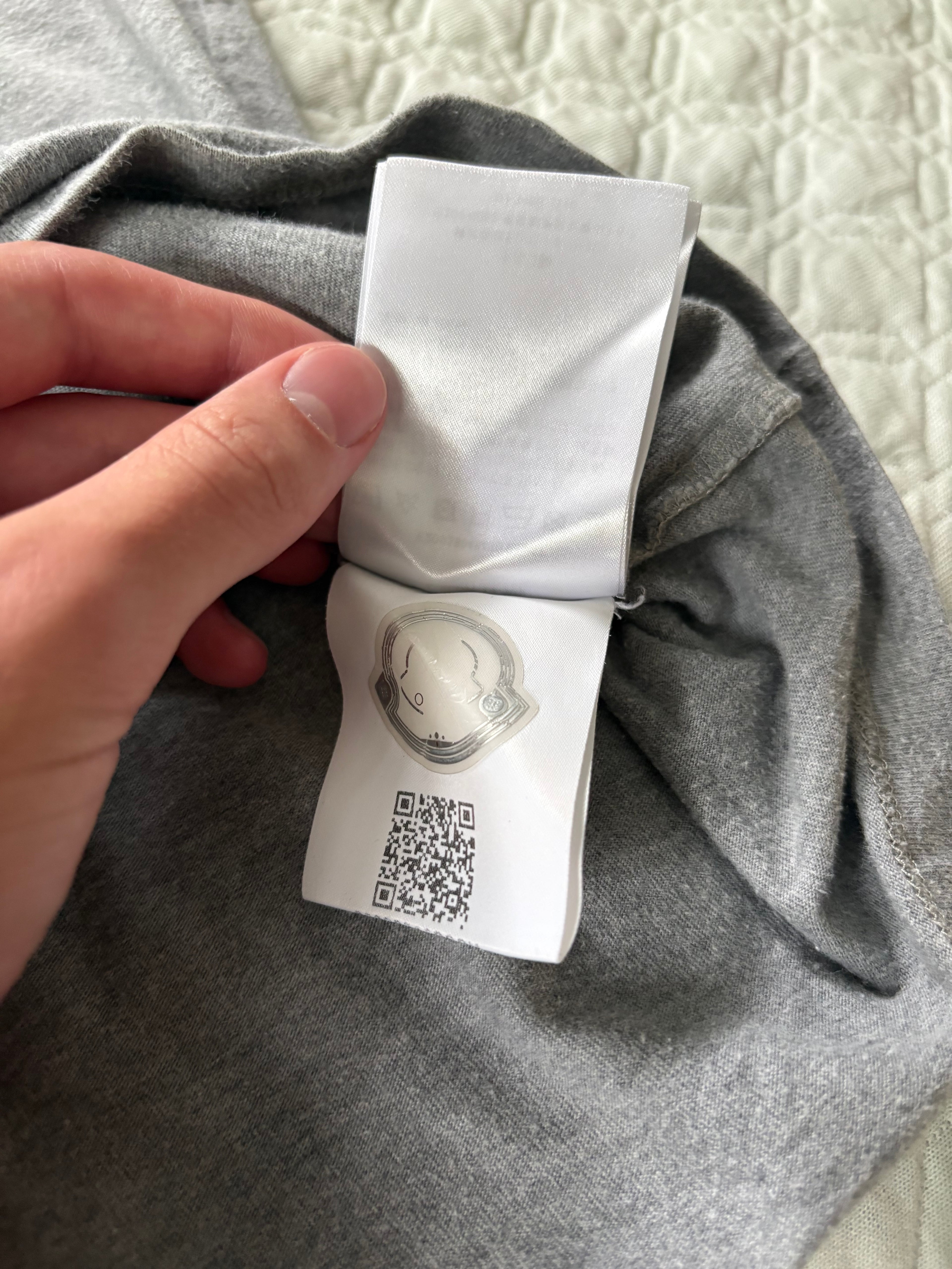 Moncler Tee (L)
